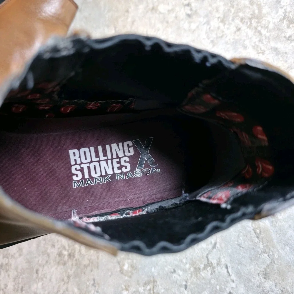Skechers rolling stones